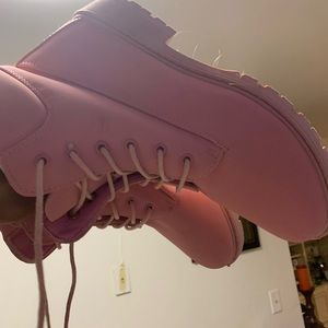 Women pink boots size 10